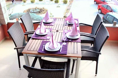 Ferienhaus mit 3 Ferienwohnungen für 5 bis 15