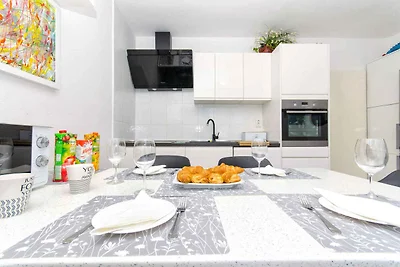 Ferienwohnung mit Klimaanlage, Terrasse und M