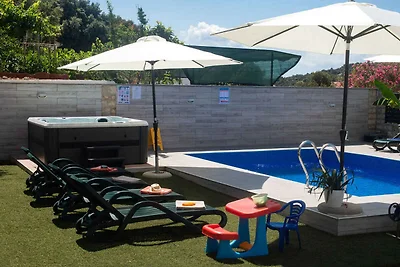 Ferienwohnung mit Klimaanlage und Pool