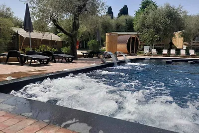 Mobilehome mit Terrasse mit Seeblick, Pool un