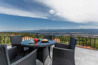 Ferienwohnung mit Balkon und Klimaanlage