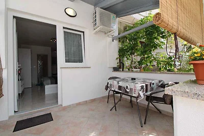 Ferienwohnung mit Terrasse und Klimaanlage