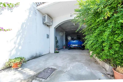 Komfortables Ferienhaus Vito mit Meerblick in