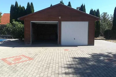 Ferienhaus mit Pool und Internet