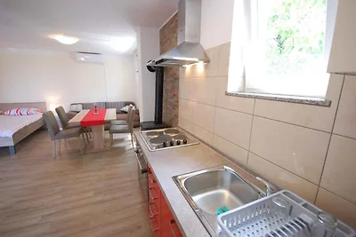 Studio mit Terrasse und Grill