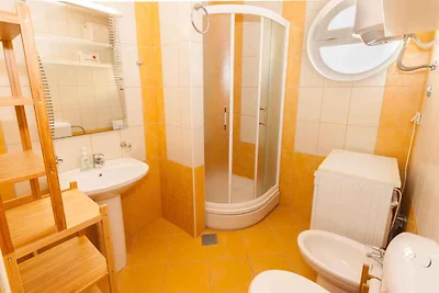 Ferienwohnung mit Balkon und Klimaanlage