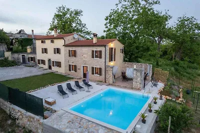 Ferienhaus mit Klimaanlage und Pool