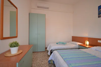 Ferienwohnung mit Klimaanlage und Balkon