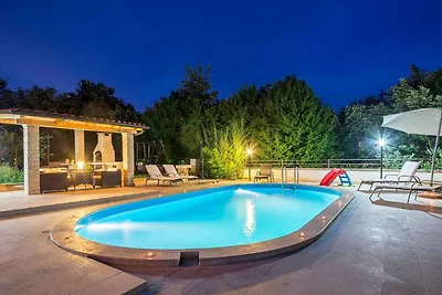 Villa mit Klimaanlage und Pool