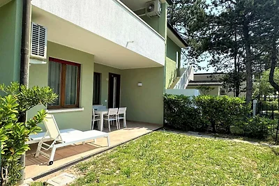 Ferienwohnung mit Pool modern eingerichtet