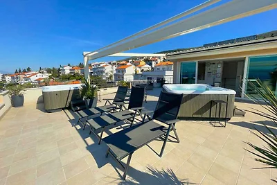 Ferienwohnung mit Whirlpool in Balkon, und mi