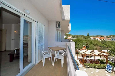 Ferienwohnung mit Meerblick und Pool