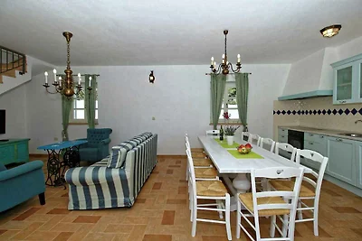Ferienhaus mit Terrasse und Pool