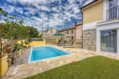Ferienhaus mit Privatpool und Klimaanlage