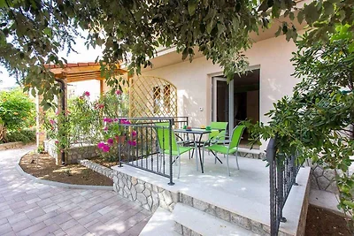 Ferienwohnung mit Terrasse und Klimaanlage