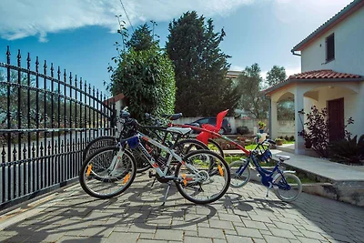 FerienWohnung mit Klimaanlage und Pool