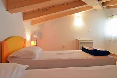 Villa mit Pool in Strandnähe