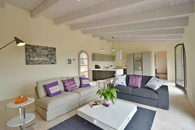 Ferienwohnung mit Terrasse, Klimaanlage und