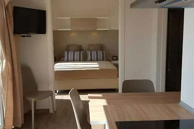 Mobilehome mit Holzterrasse