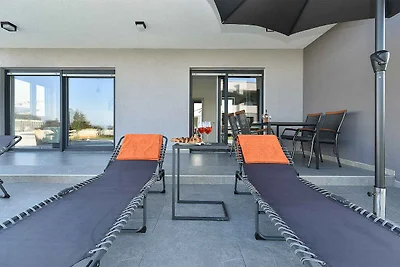 Ferienhaus mit Pool