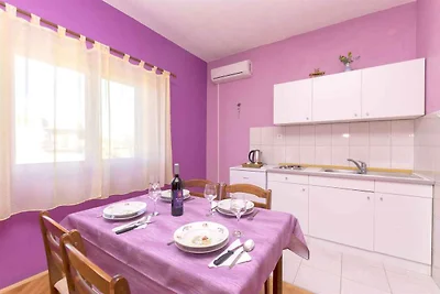 Ferienwohnung mit Klimaanlage und Terrasse