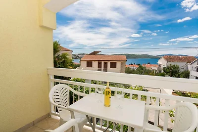 Holiday flat family holiday Seget Vranjica
