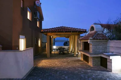 Ferienwohnung mit Balkon und Parkplatz