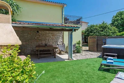 Ferienhaus mit privatem Whirlpool
