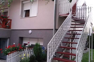 Ferienhaus mit Garten und Grill