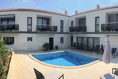 Ferienwohnung mit Klimaanlage und Aussenpool