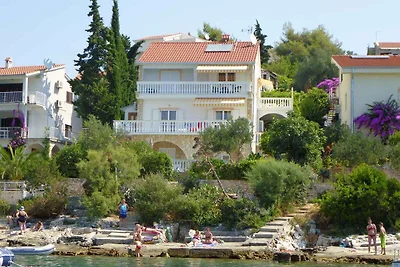 Appartamento Vacanza con famiglia Okrug Gornji