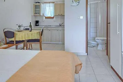 Studio Studio mit Terrasse und Internet