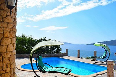 Ferienhaus mit Pool, mit Meerblick