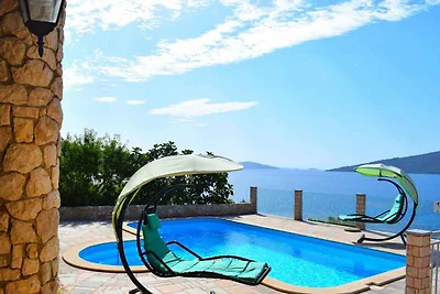 Ferienhaus mit Pool, mit Meerblick