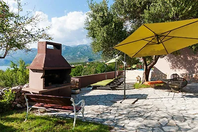Ferienhaus für 8 Personen mit Pool und