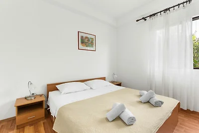 Apartment im Erdgeschoss mit drei Schlafzimme