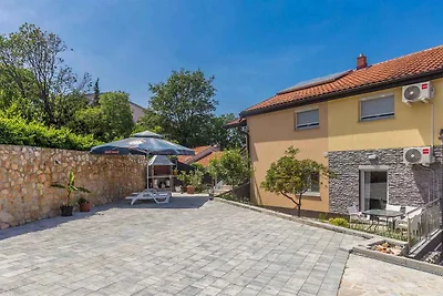 Studio mit Terrasse und Grill