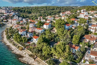 Gemütliche Ferienwohnung Modric mit Meerblick