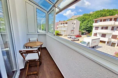 Studio mit Klimaanlage, Grill und Balkon