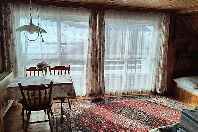 Ferienhaus mit Kamin und Terrasse
