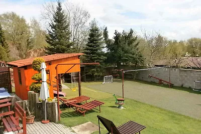 Ferienhaus mit Schwimmbad, Trampolin, Minigol