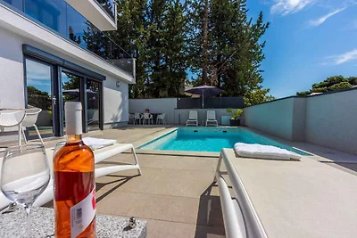 Ferienwohnung mit Pool und gemeinsamer