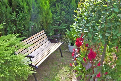 Ferienhaus mit Balkon und Klimaanlage