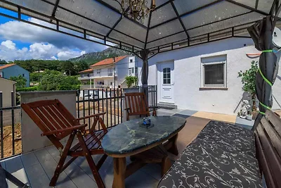 Ferienwohnung mit Klimaanlage und Terrasse mi