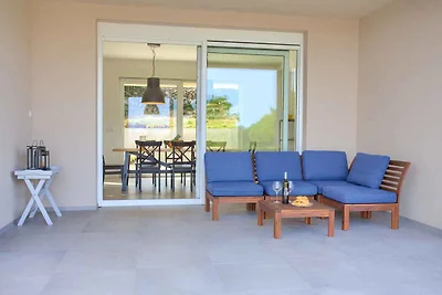 Villa mit Pool in einer ruhigen Gegend in der