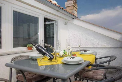 Ferienwohnung mit Seeblick und Balkon