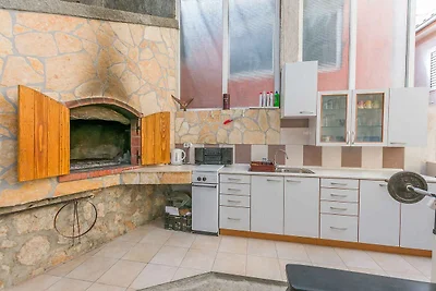 Ferienwohnung mit Balkon und Grill