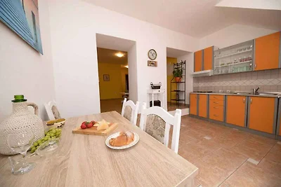 Ferienwohnung mit Terrasse und Klimaanlage