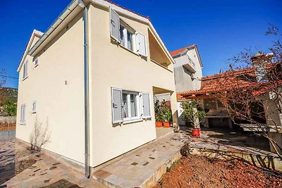Ferienhaus mit Klima in der Nähe des Meeres