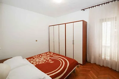 Ferienwohnung mit Balkon und Grillmöglichkeit